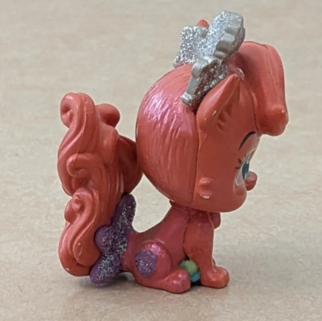 Ariels jätte söta katt, Disney  - 1