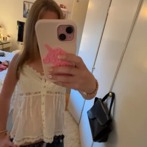 Zara blus🤍 - Söt Zara blus strl XS bra skick! 