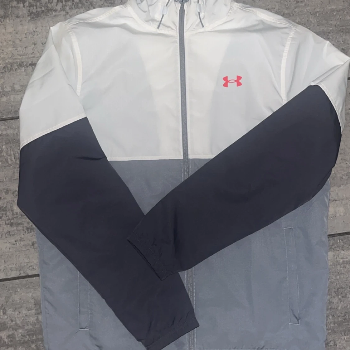Under Armour vindjacka med huva - 1