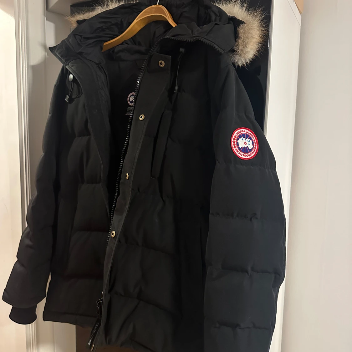 Svart dunjacka från Canada Goose