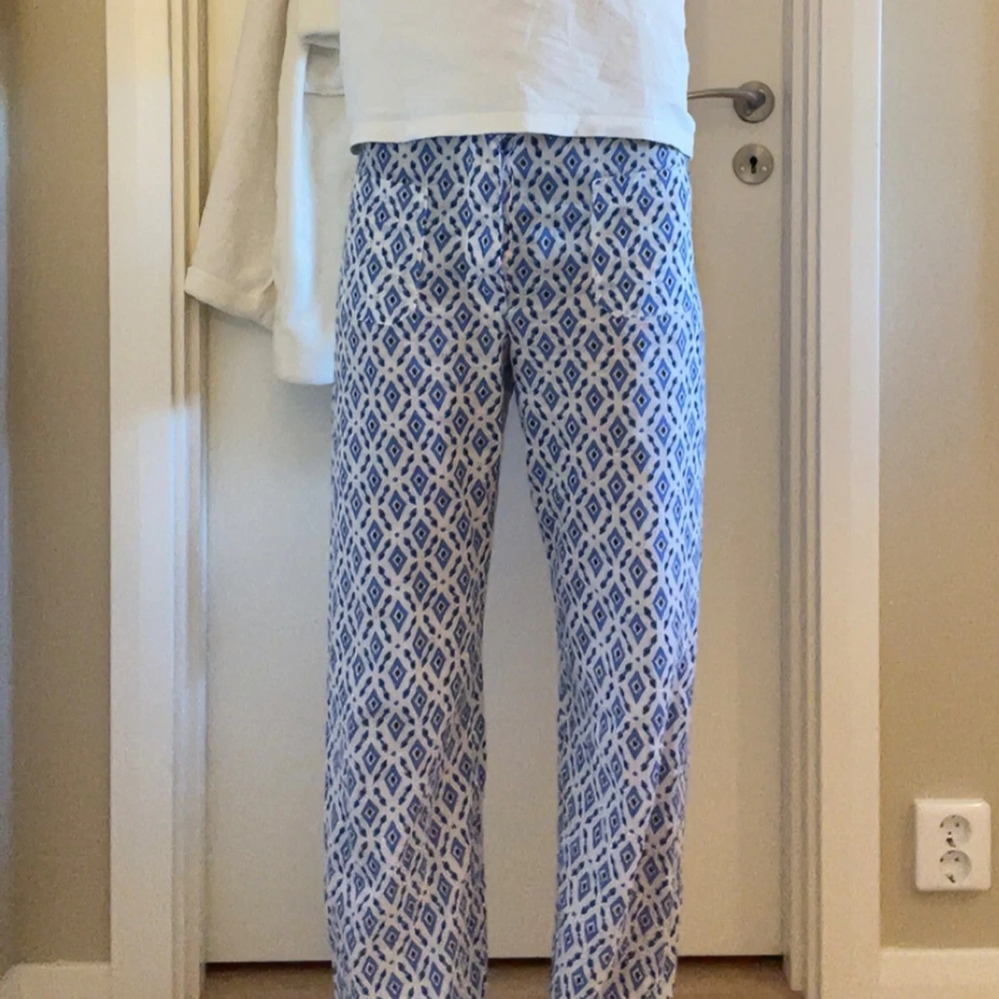 Blåvita mönstrade linnebyxor - 1