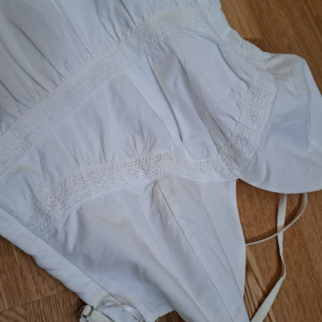 Vit sommarklänning - 1