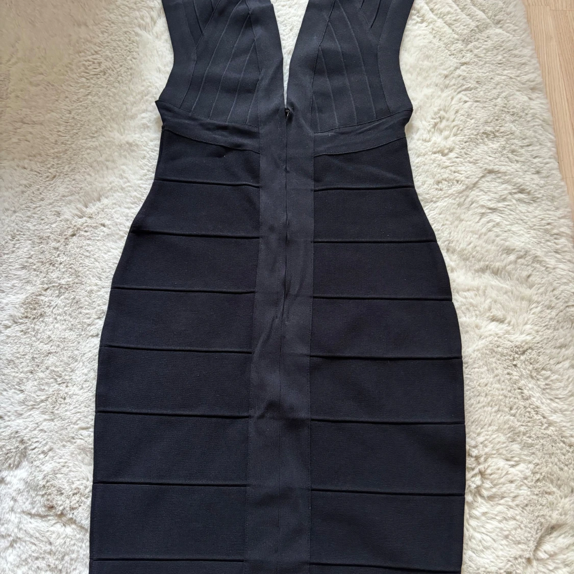 Svart klänning från Azim