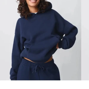 Marinblå hoodie - Jätte fin hoodie