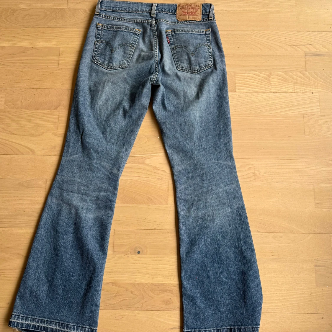 Bootcut vintage jeans från Levi's - 1