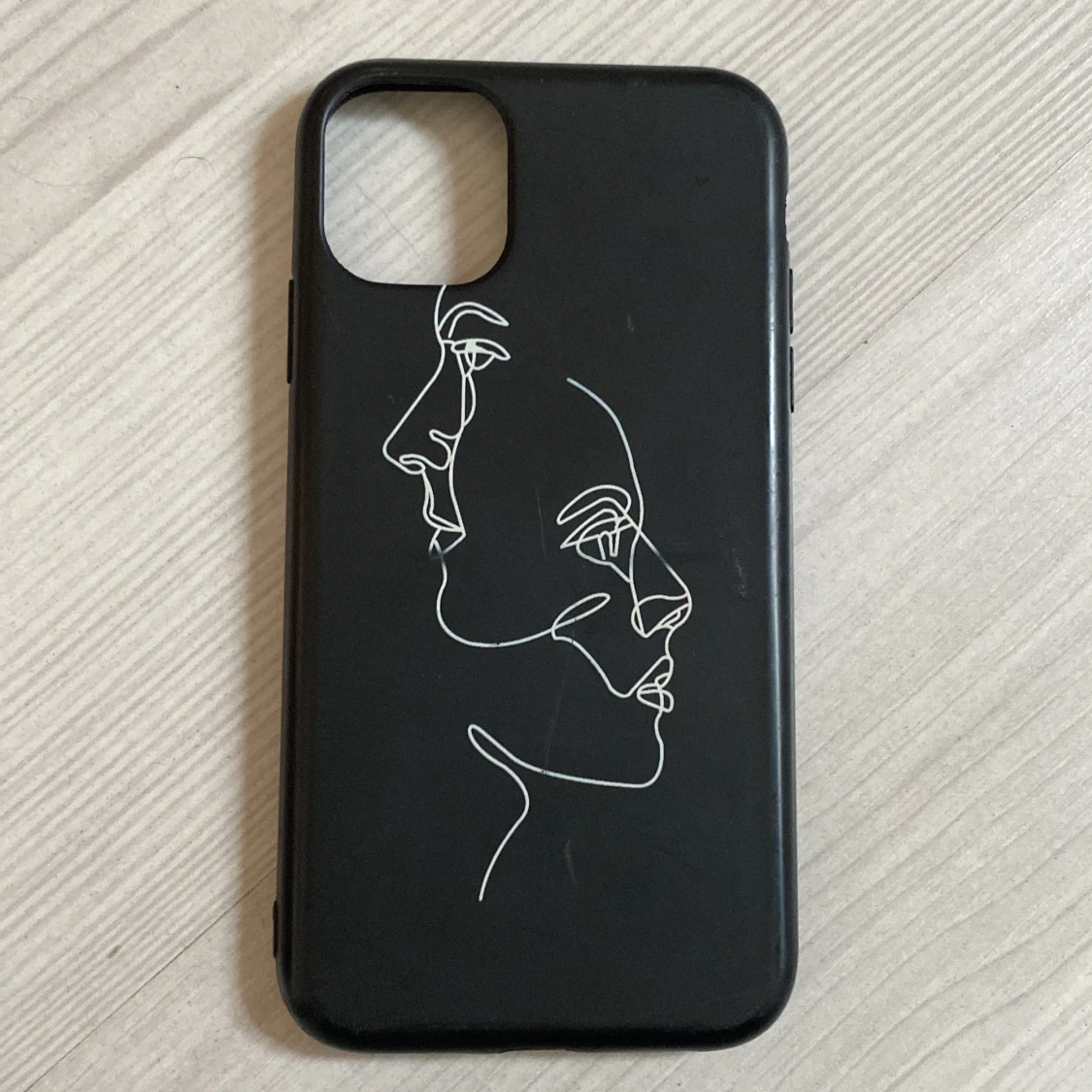 Svart mobilskal med konstnärligt motiv - 1