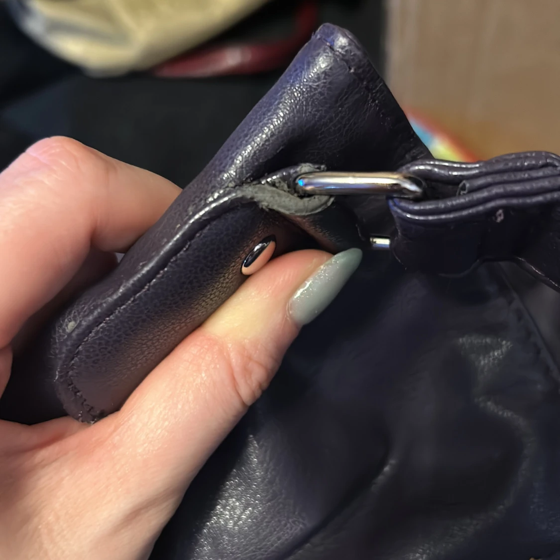 Lila axelväska från Daniel Hechter - 4