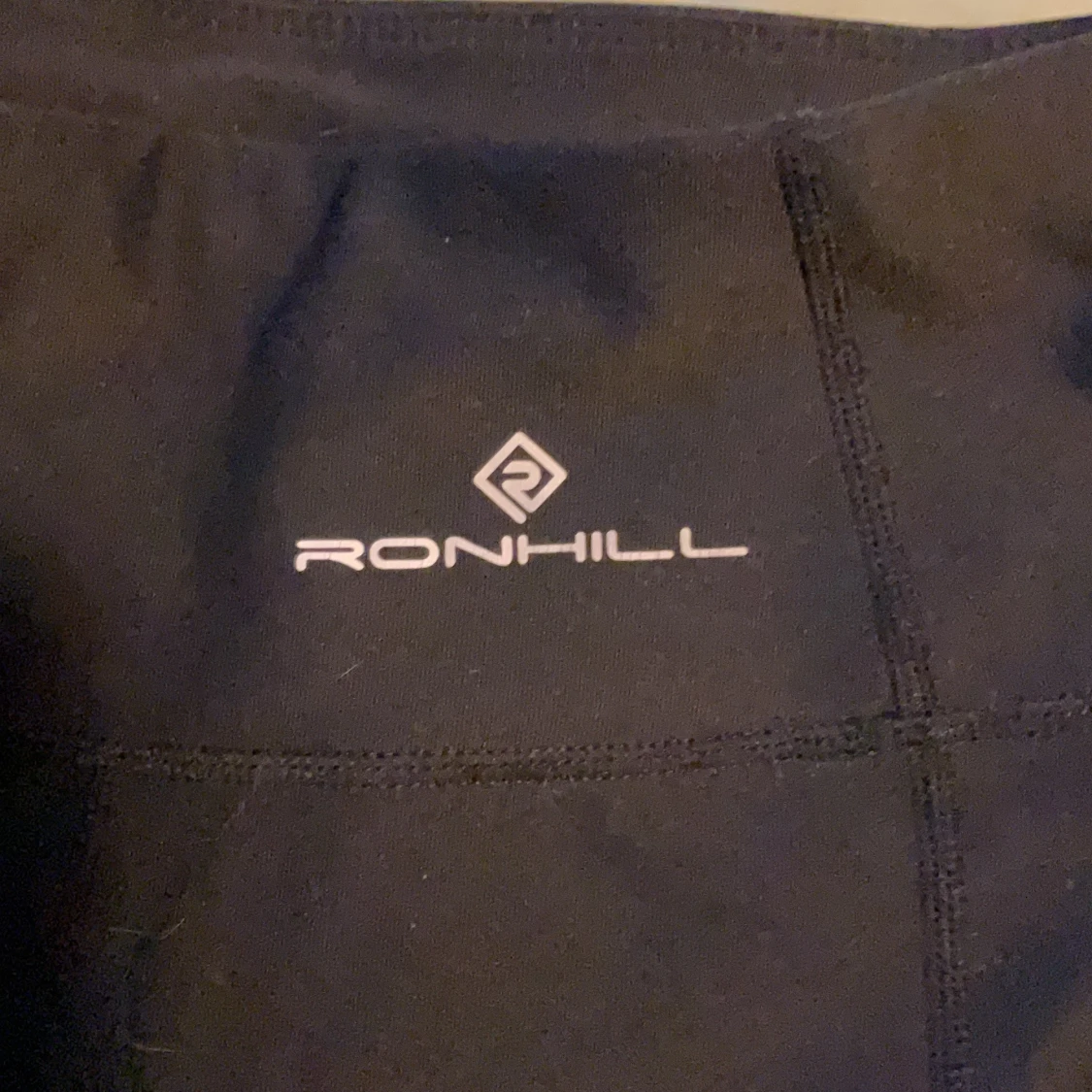 Svarta leggings från Ronhill - 3
