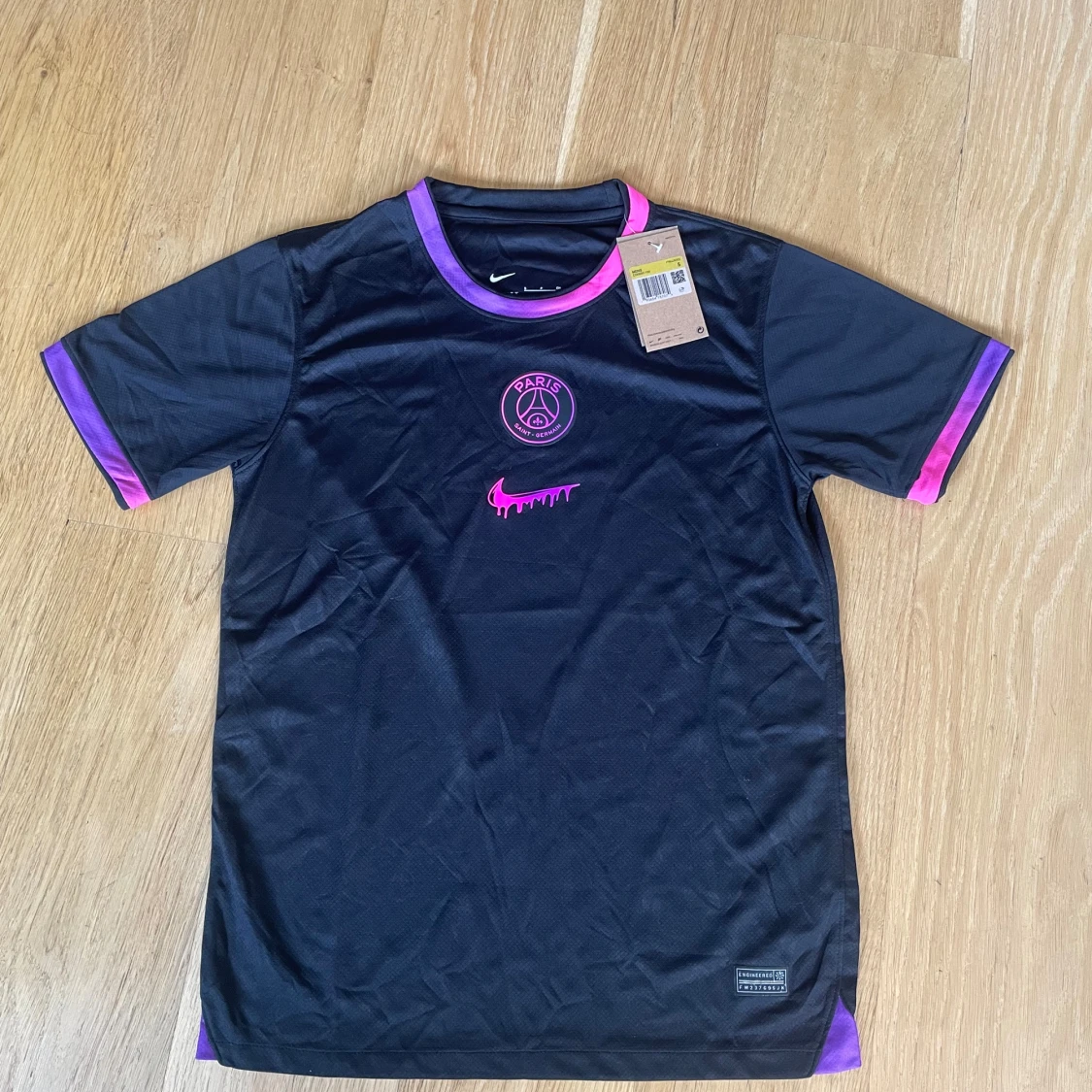 PSG ”Paris Noir” Special kit