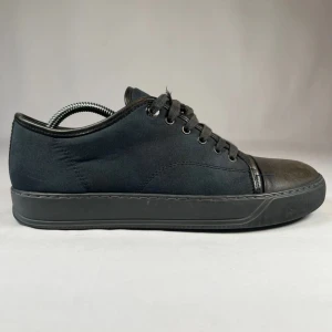 Svart/blåa lanvins  - Tveka inte på att höra av dig