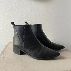 Acne Studio Jensen  - Jensen boots från Acne Studio.  Storlek: 37 Omklackade.  Inte grain.