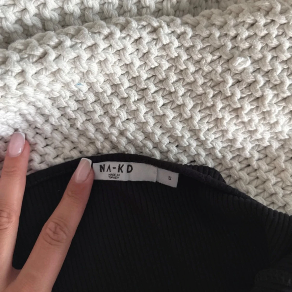 Svart ribbad halternecktop från NA-KD - 3