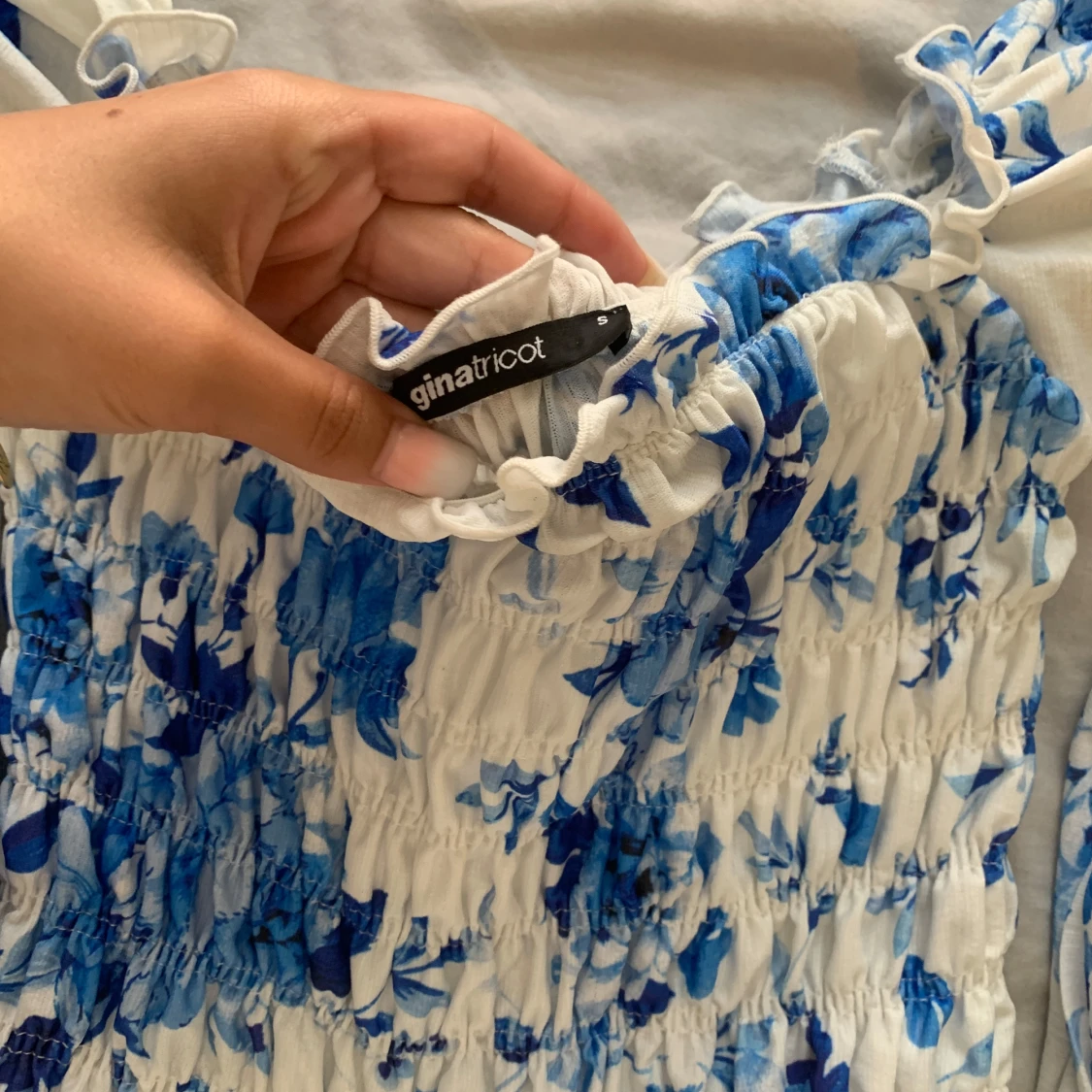 Blommig blus från Gina Tricot - 1