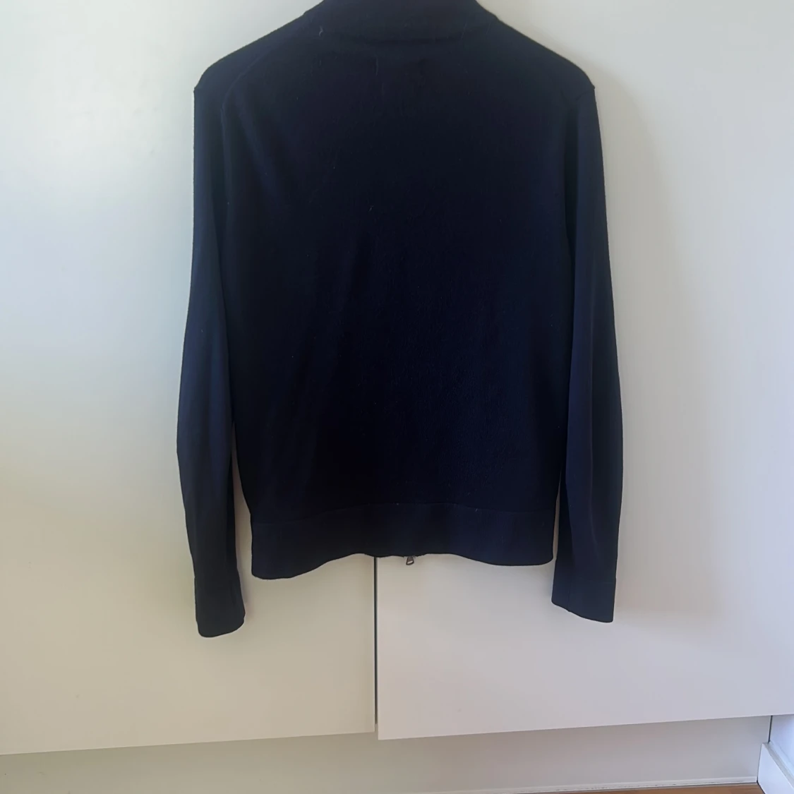 Mörkblå kofta med dragkedja - 1