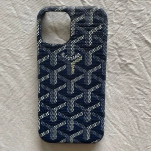 Mobil skal - Säljer detta as snygga mobilskalet med ett fantastiskt mönster. Skalet passar iPhone 12 Pro. Obs Rẽplic@!