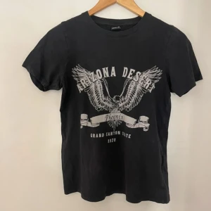 T-shirt med tryck - T-shirt med tryck