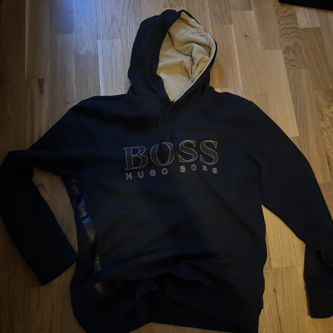 Svart hoodie från Hugo Boss