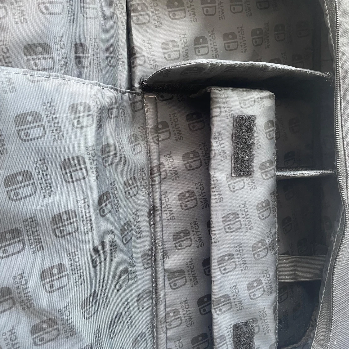 Nintendo Switch datorväska grå/svart - 3