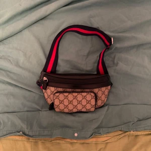 GG midjeväska - Använd 1 gång, säljer snabb affär