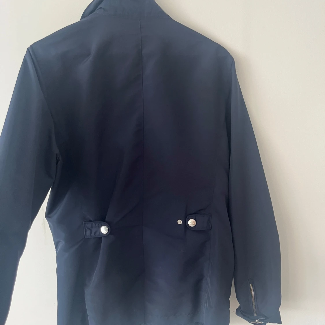 Morris marinblå vindjacka med detaljer - 4