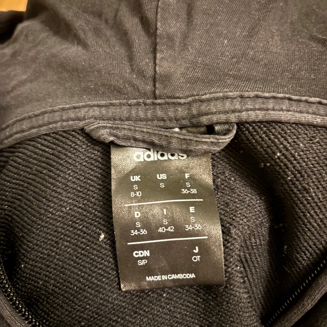 Svart Adidas hoodie med dragkedja - 2