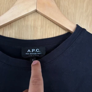Apc T-shirt - Size S, bra skick 