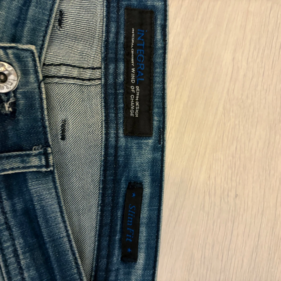 Blå slitna slim fit jeans Integral - 3