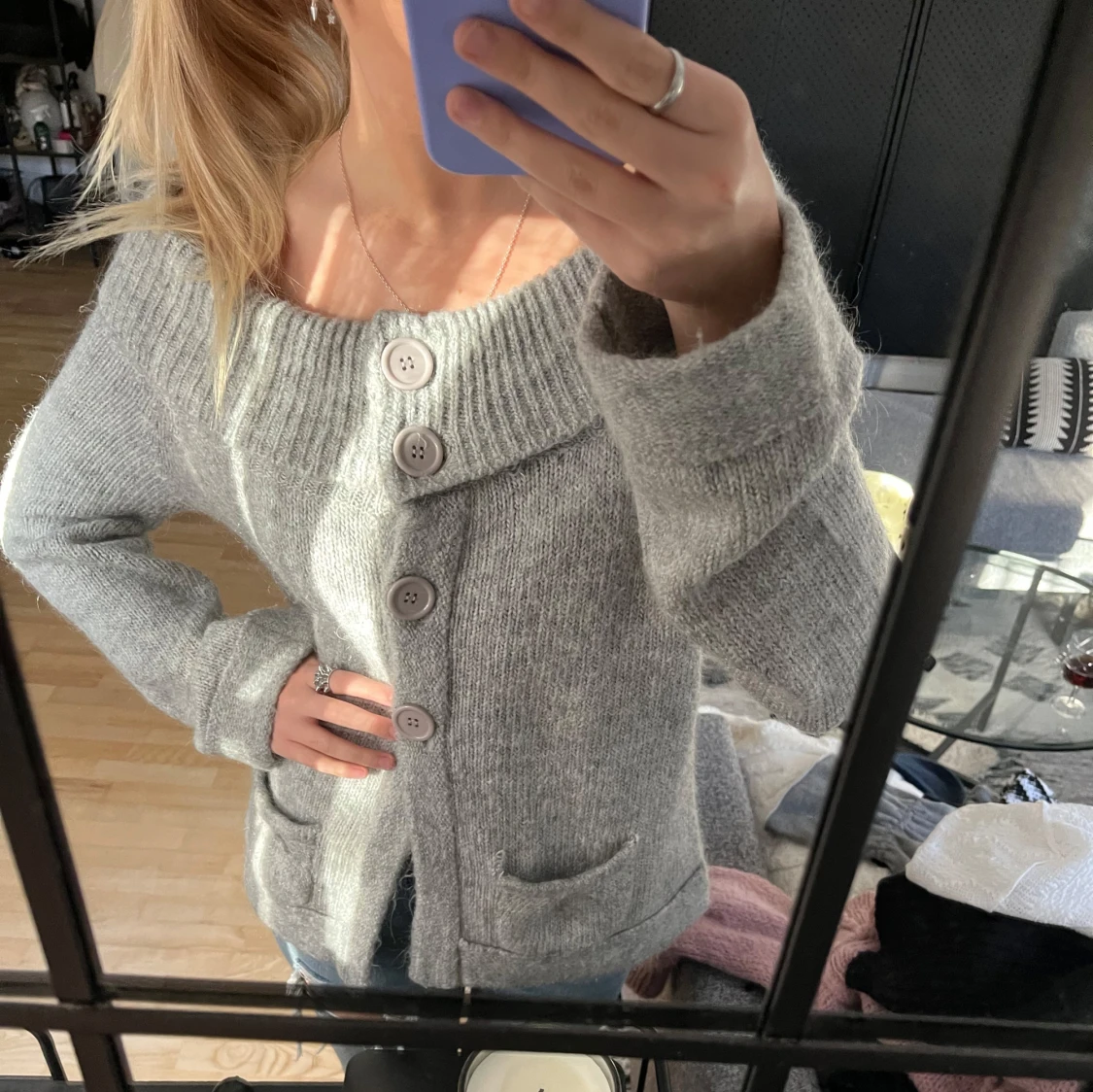 Off shoulder stickad kofta - 1