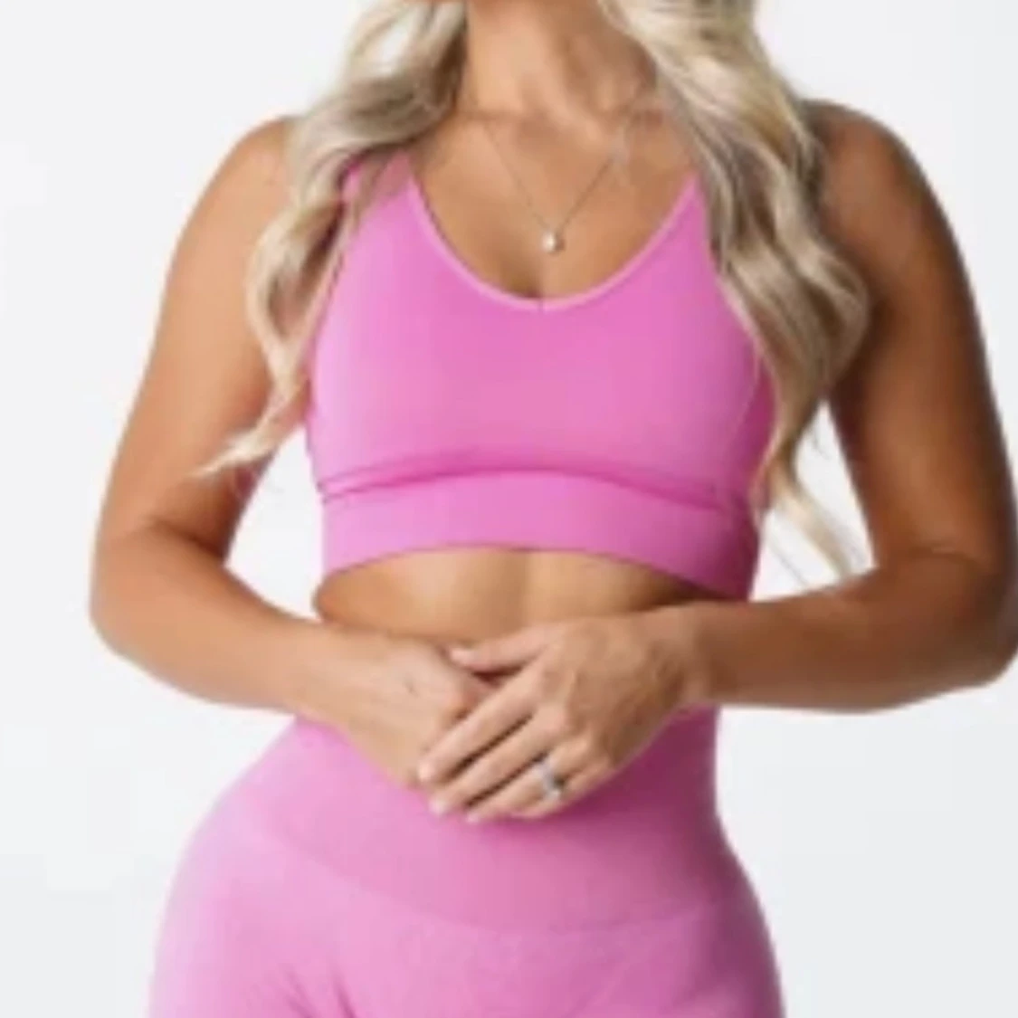 Rosa sporttopp från NVGTN - 2