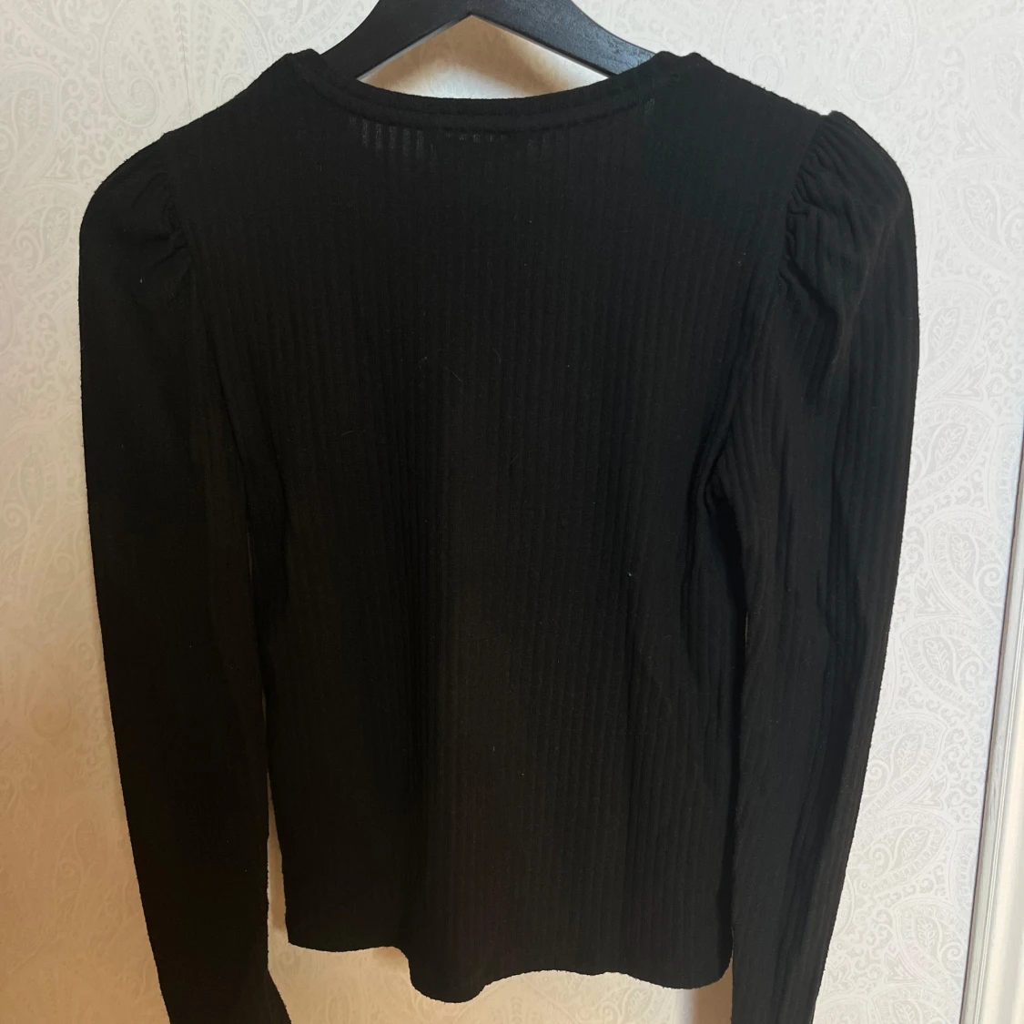 Svart långärmad topp från ONLY - 1