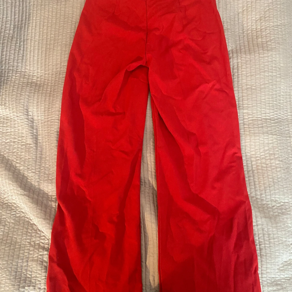 Röda kostymbyxor från Bershka - 1