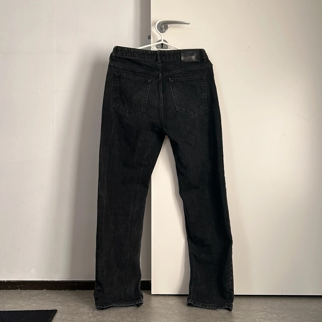 Svarta jeans från Grunt - 1