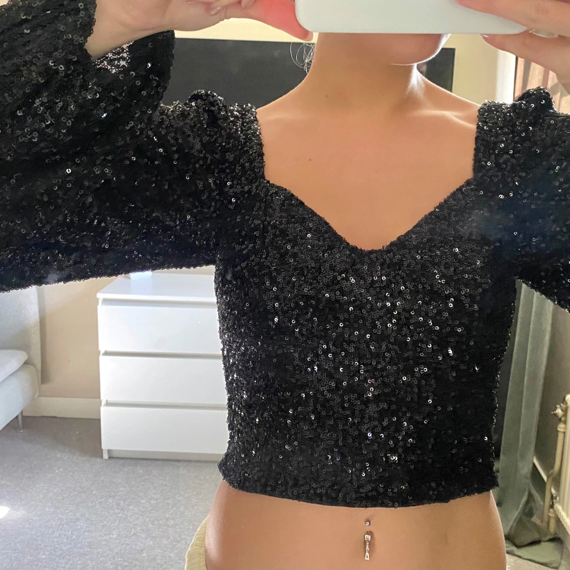 Svart glittrig topp