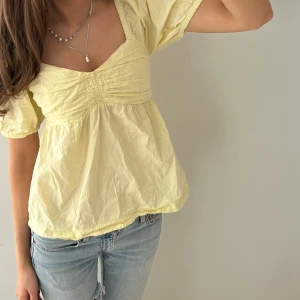Gul topp  - Jättesnygg gul topp💗💗