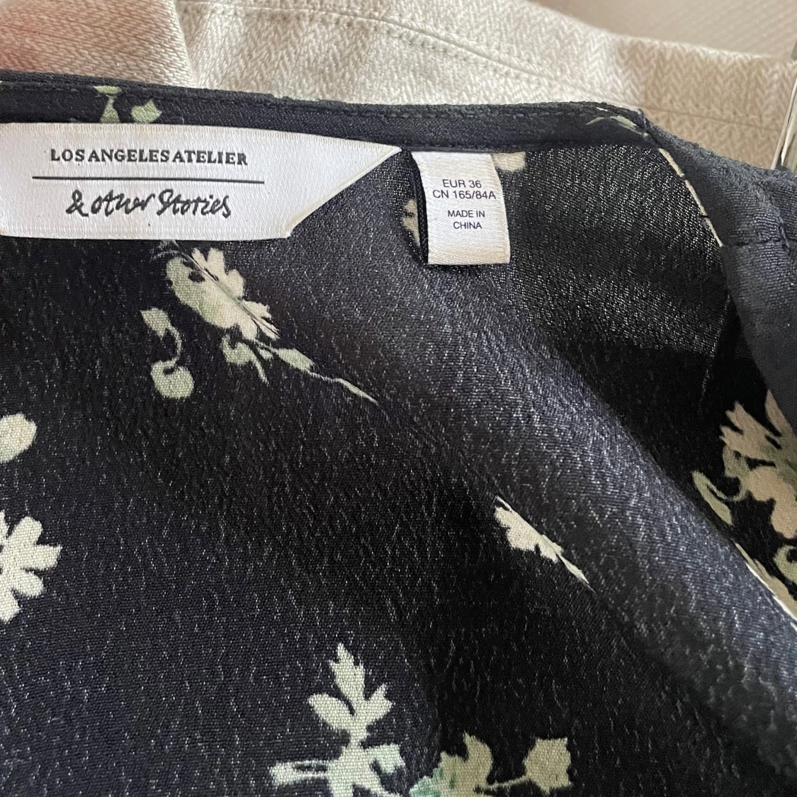 Blommig långklänning från & Other Stories - 1