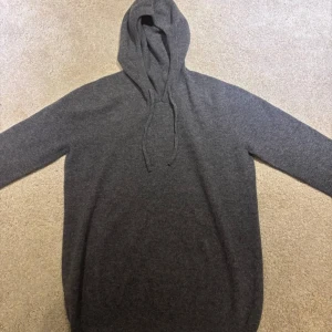 Merino Hoodie  - Merino Hoodie i storlek S