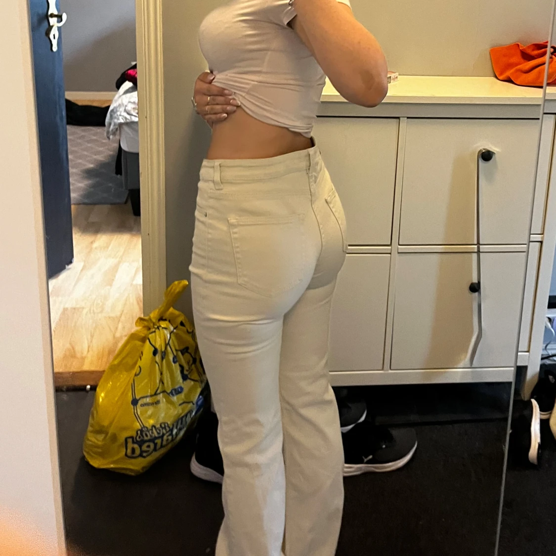 Vita bootcut jeans med hög midja - 1