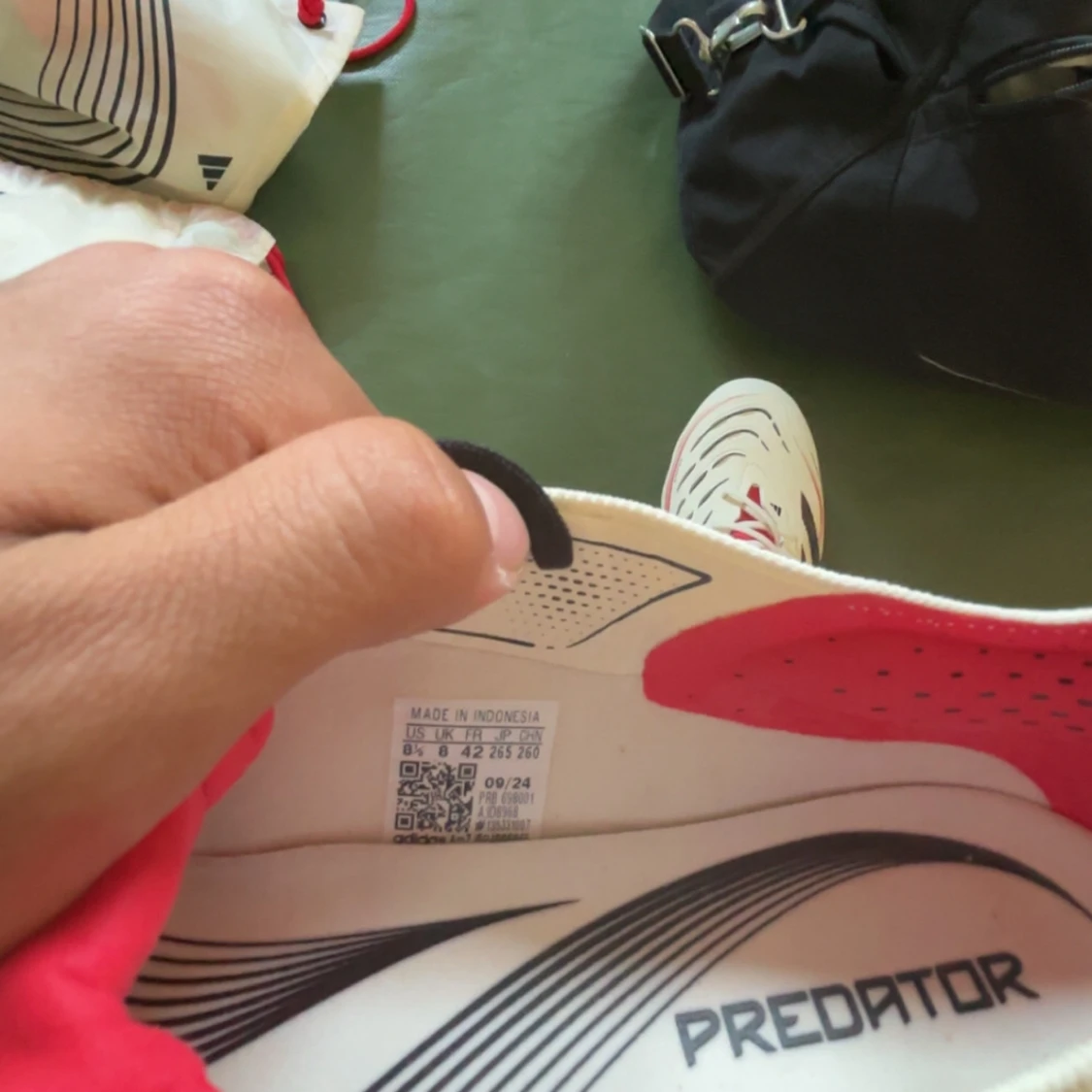 Adidas Predator fotbollsskor vit/röd - 3