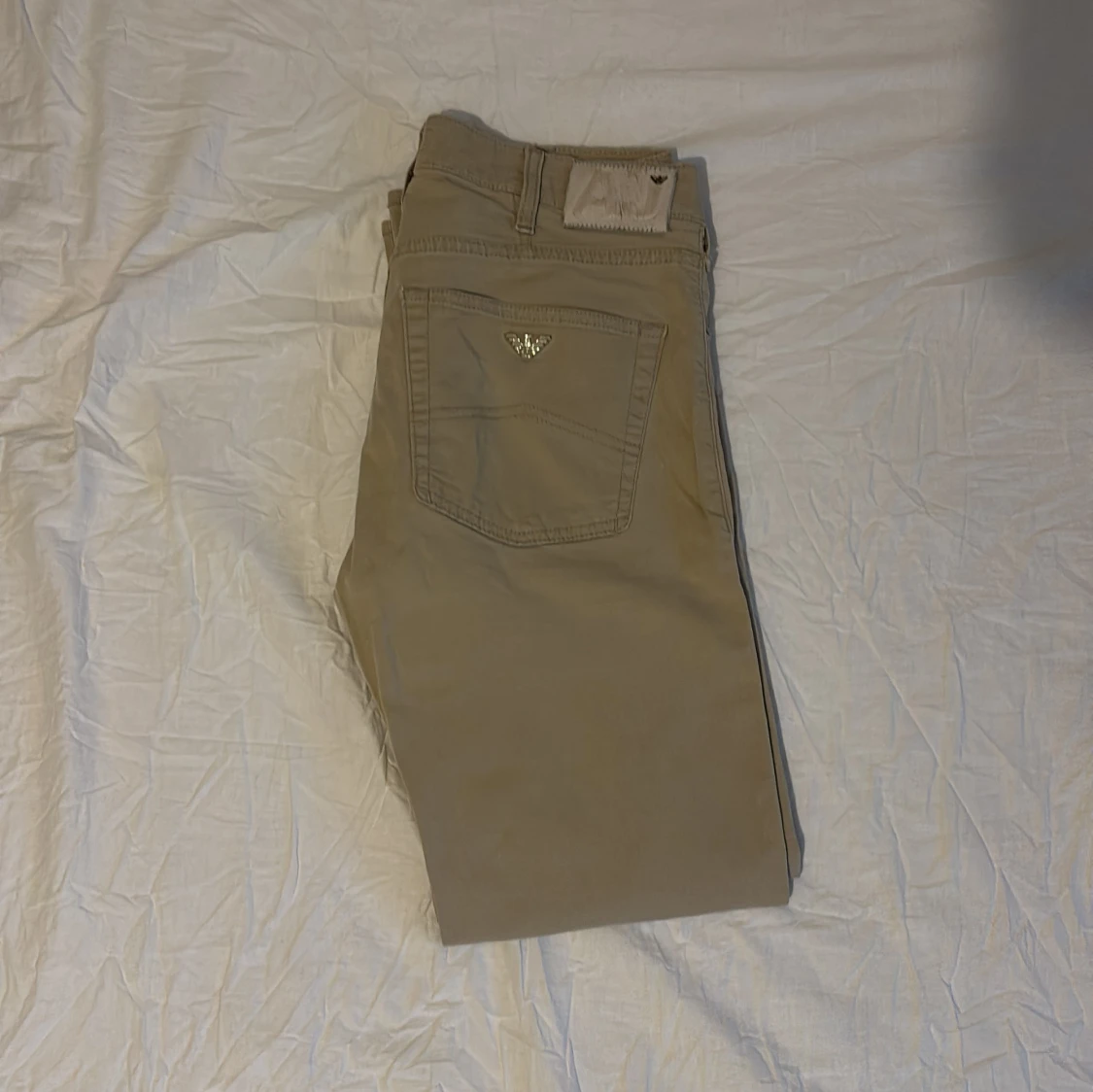Beige byxor från Armani Jeans - 4