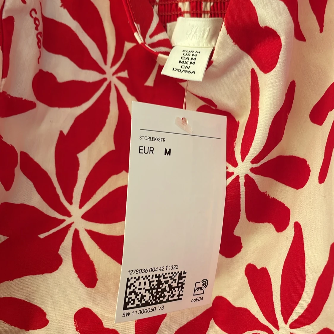 Rödvit blommig långklänning H&M M - 2