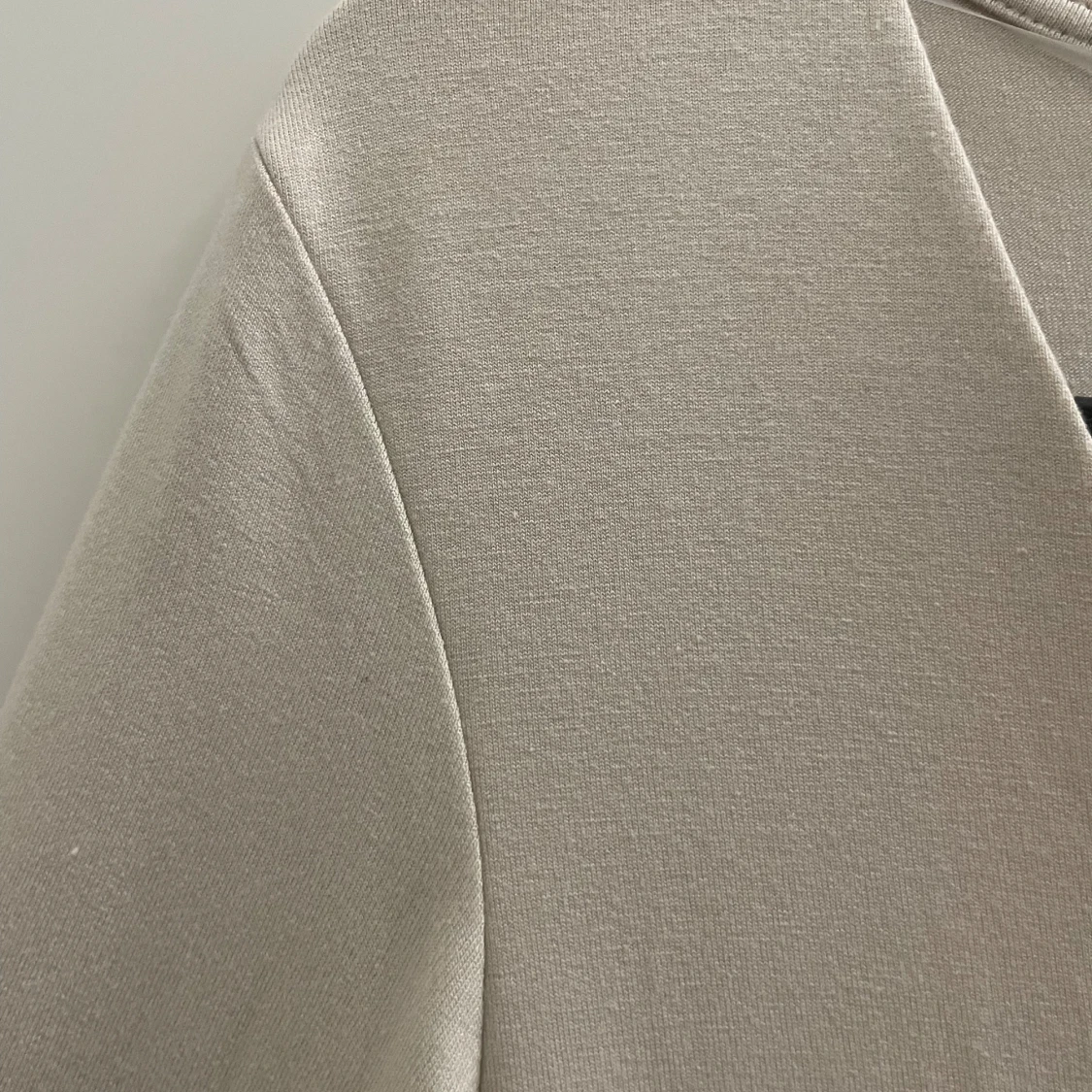 Beige långärmad v neck topp  - 4