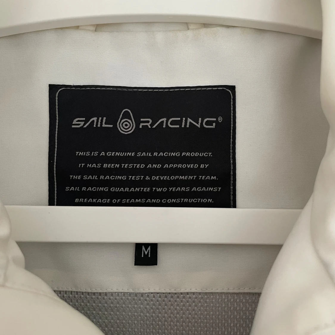 Vit vindjacka från Sail Racing - 2