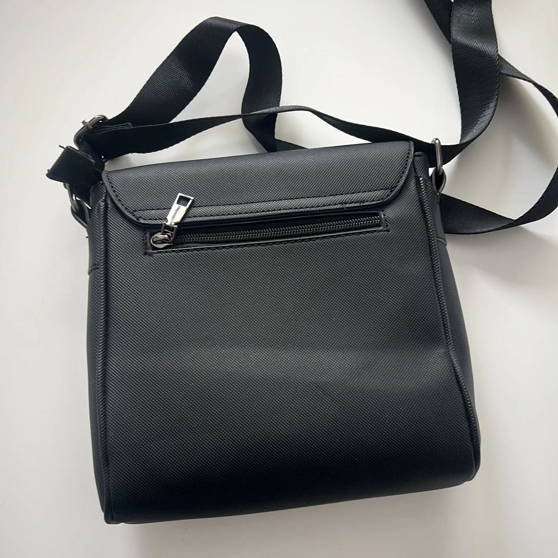 Lacoste axelremsväska - 1