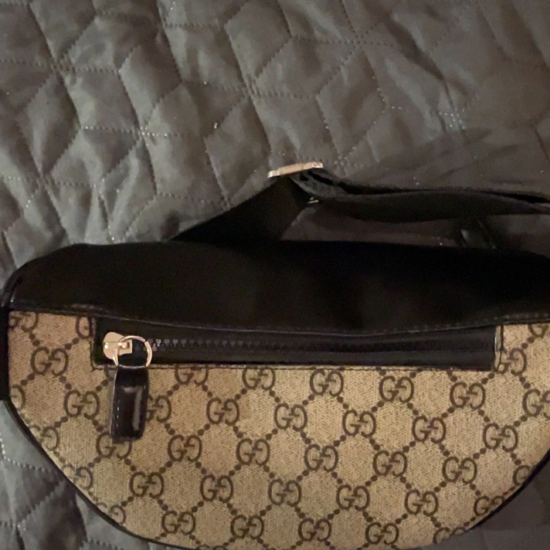  magväska från Gucci - 1
