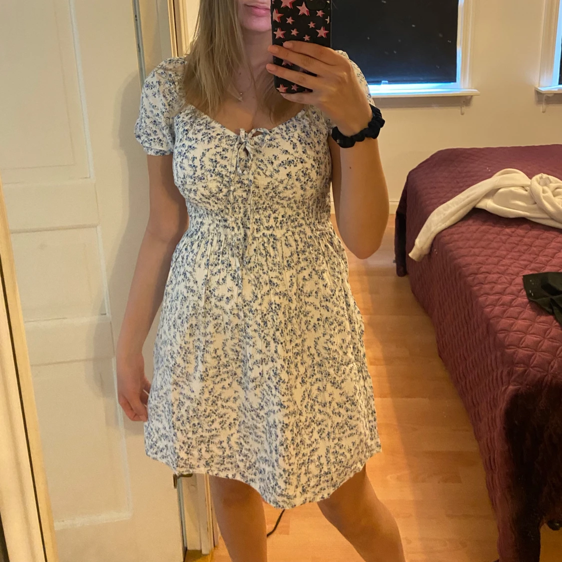 Blommig klänning från BikBok - 4