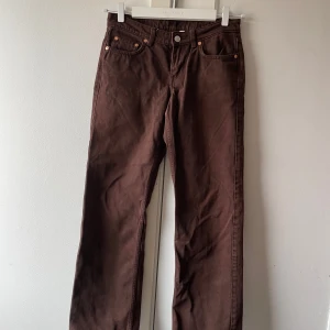 Weekday arrow jeans - Bruna Weekday arrow jeans i strl W25/L30. Inga anmärkningar!
