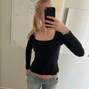 Långärmad tröja U-ringning  - Inga defekter