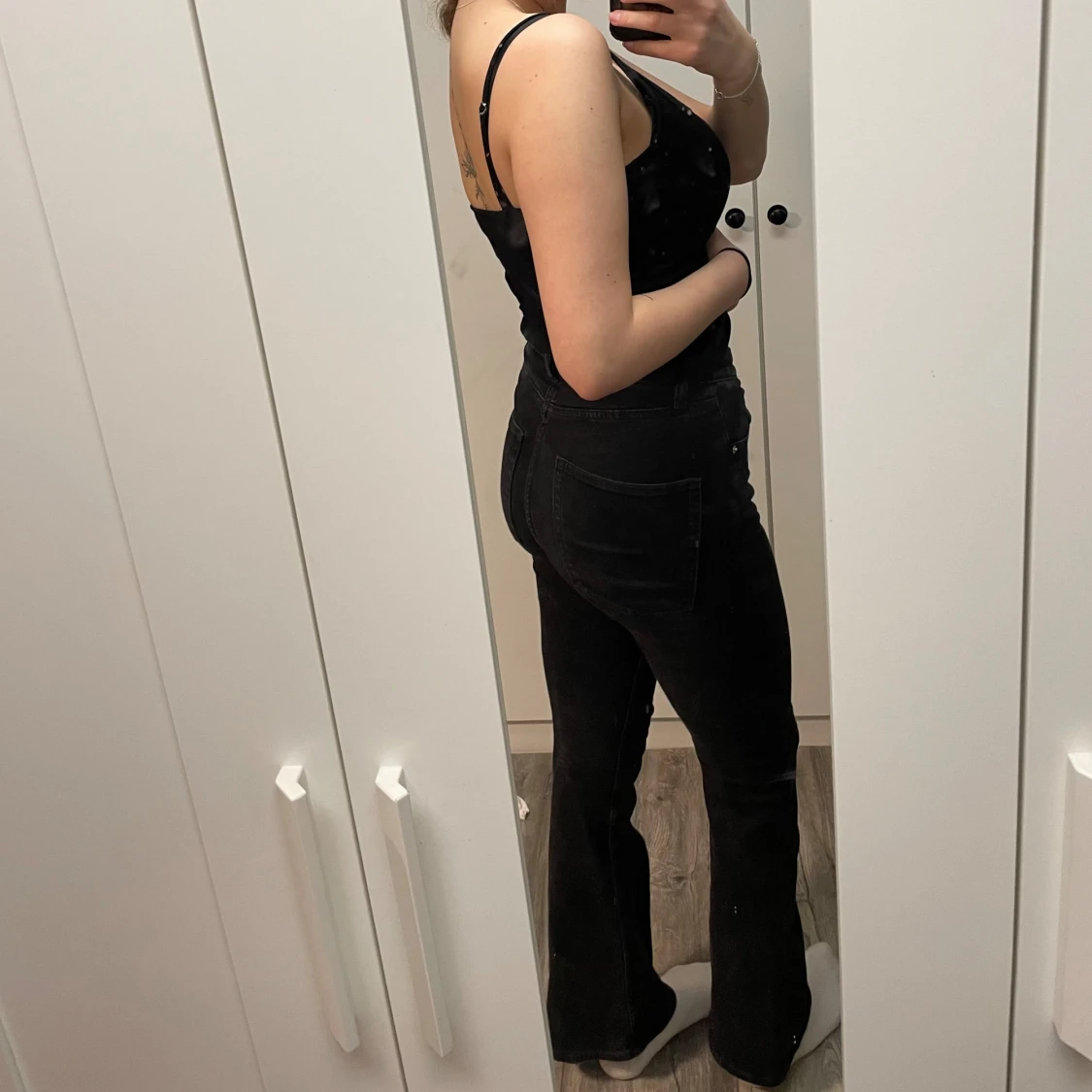 Svarta jeansbyxor - 1