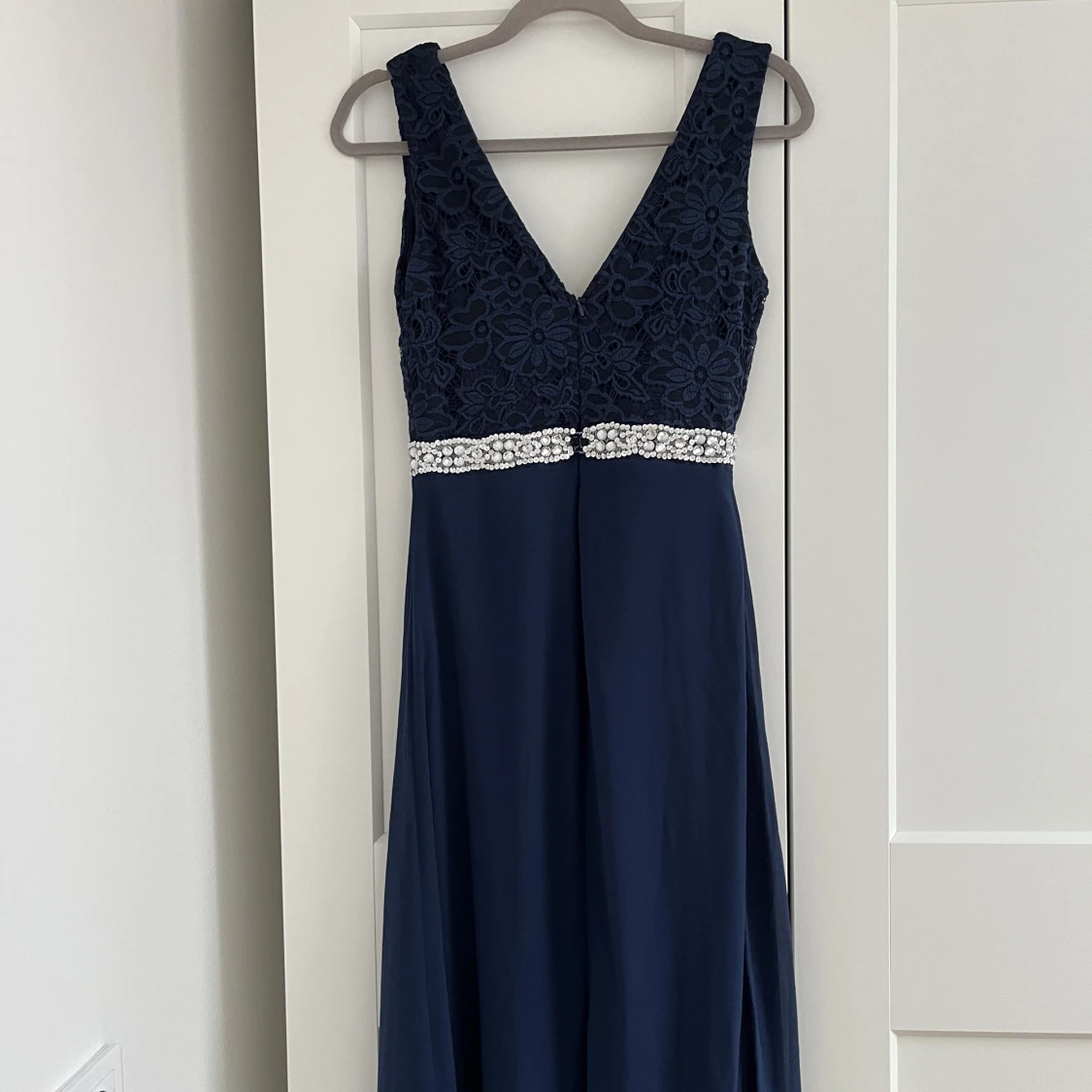 Oanvänd balklänning - 1