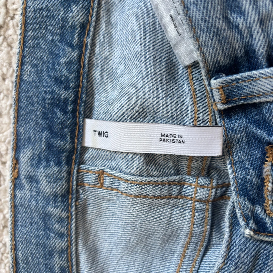 Blå jeans från Weekday  - 2